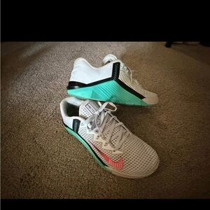 Nike Metcon Women’s Athletic Shoes - White and Teal